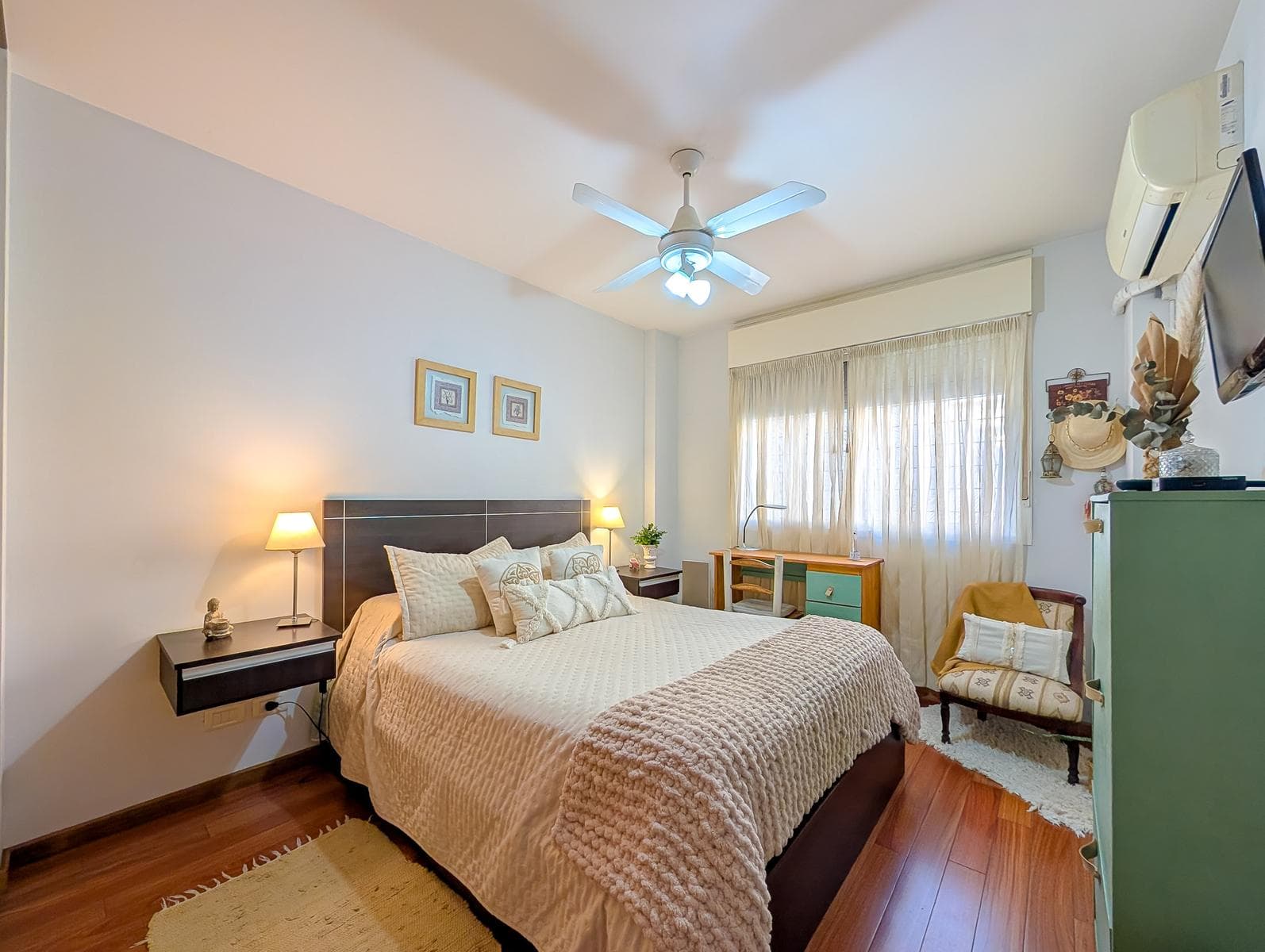 2-BEDROOM APARTMENT FOR SALE WITH BALCONY, PARAGUAY 1500, DOWNTOWN ROSARIO