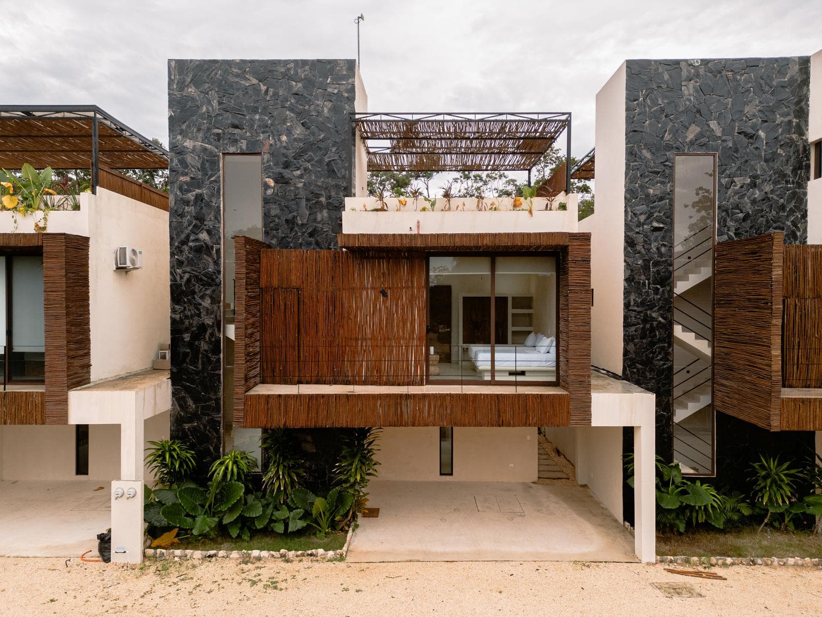 4-BEDROOM LOCK-OFF HOME FOR SALE IN TULUM WITH PRIVATE POOL, MAKI 19