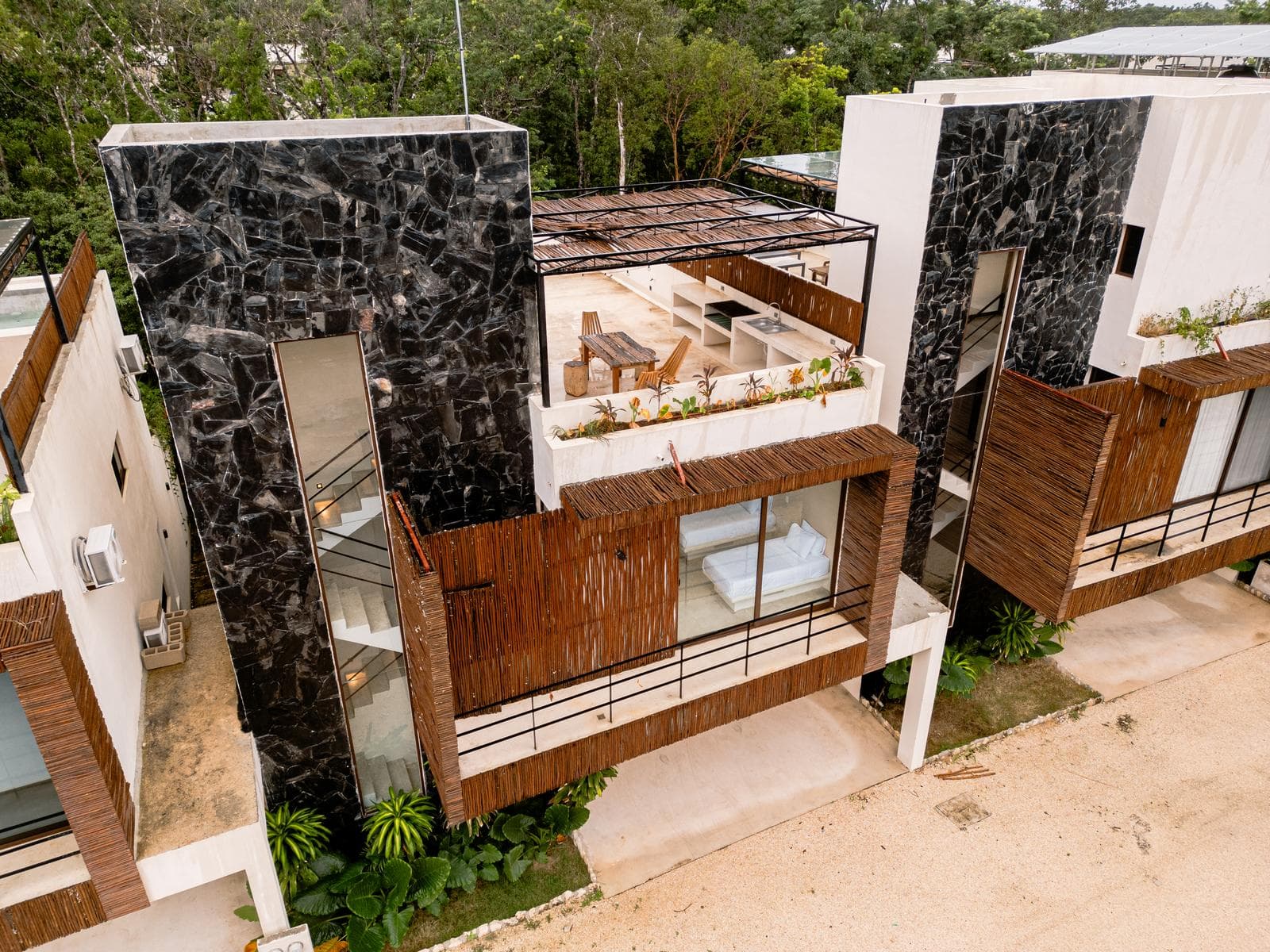 4-BEDROOM LOCK-OFF HOME FOR SALE IN TULUM WITH PRIVATE POOL, MAKI 19