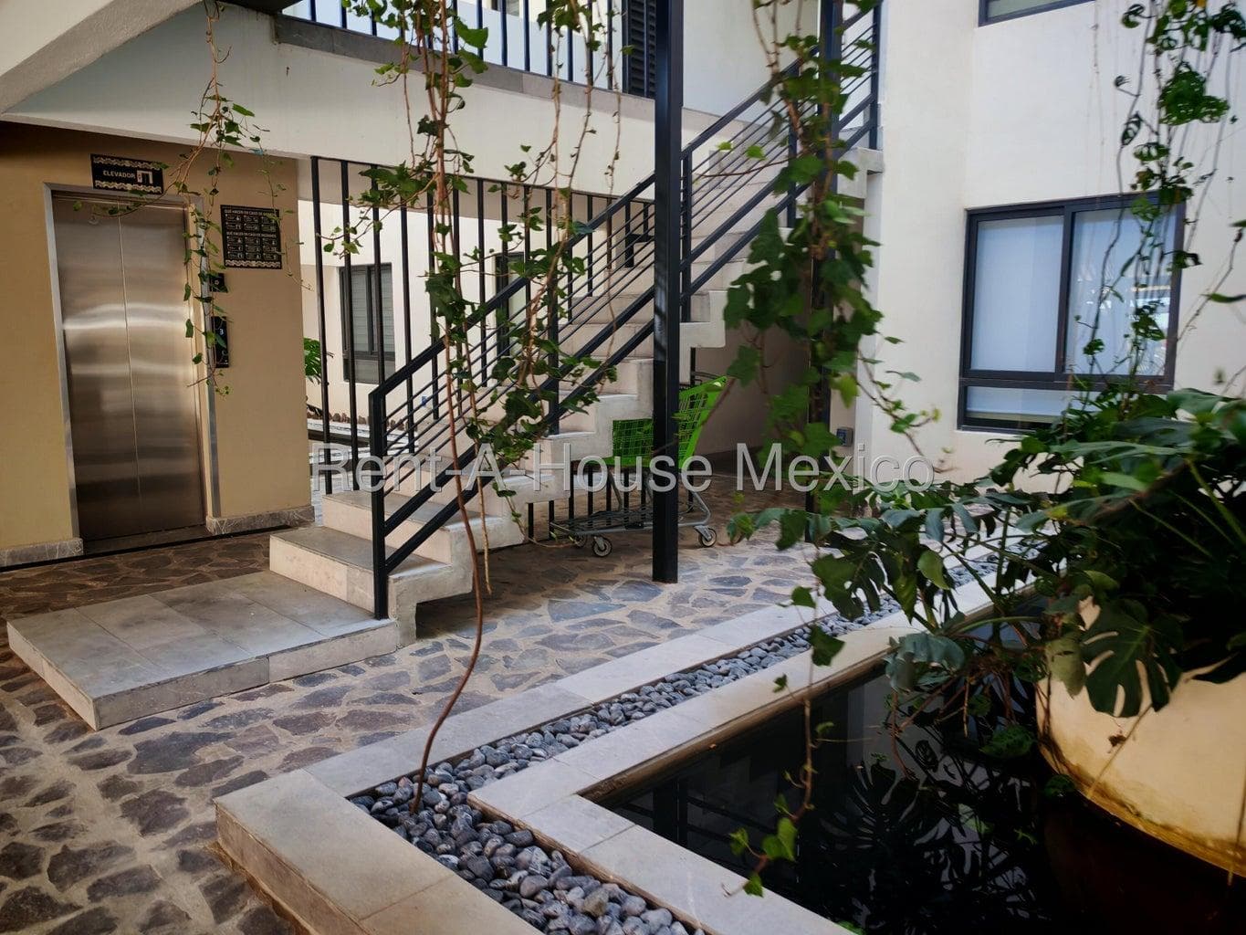 Apartment for rent with a terrace and a view of green spaces in Zibatá – Querétaro