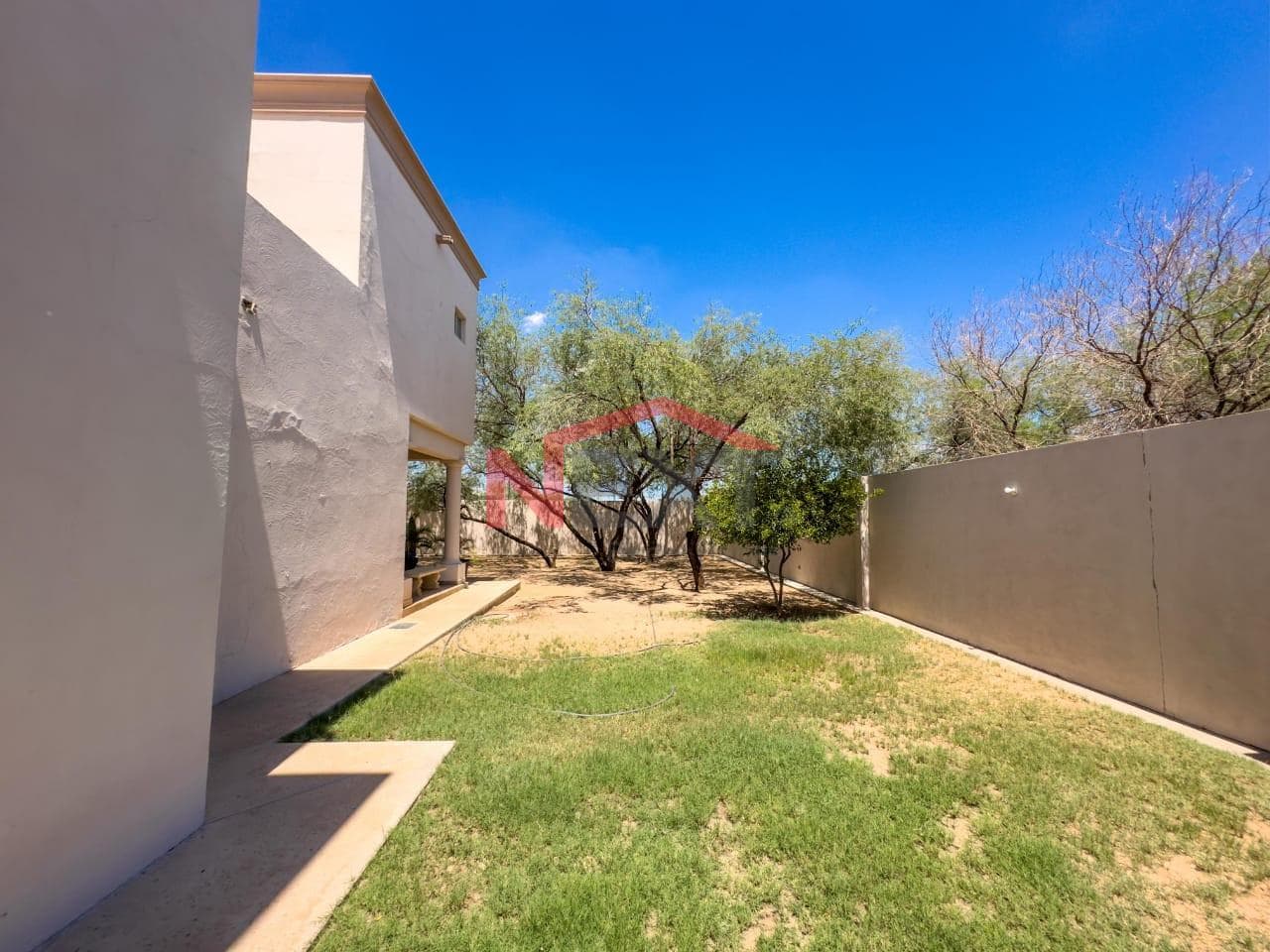 HOUSE FOR SALE AT THE HACIENDA DEL SOL EQUESTRIAN CLUB