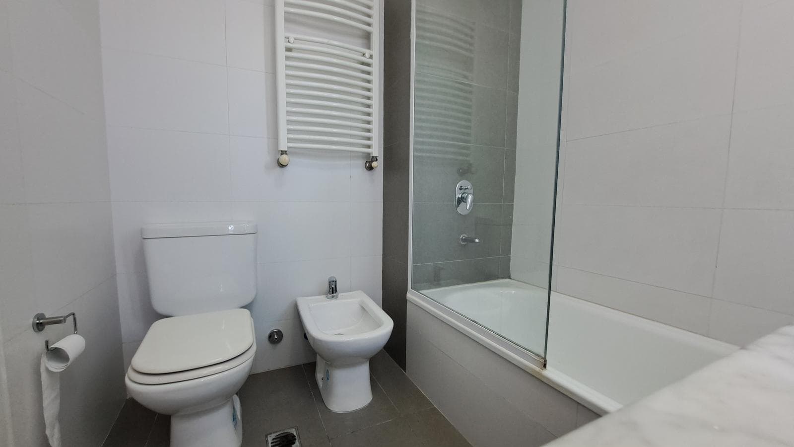 2-Bedroom Apartment for Rent with Garage, Neuquén City. East Downtown.