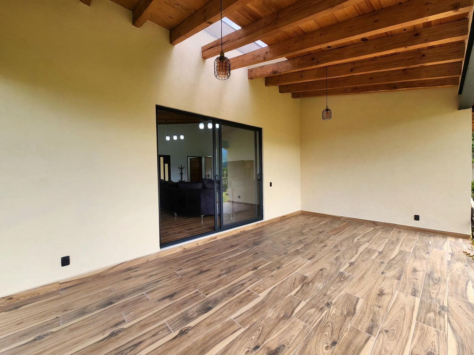 House for Rent, Los Saucos