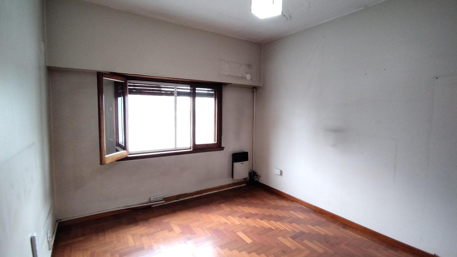 FOR SALE: 3-Bedroom Penthouse with Private Terrace in Villa Lugano