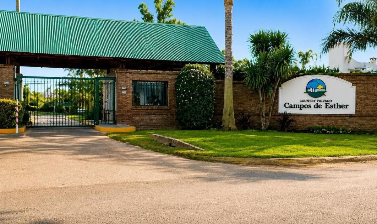 Lot for sale in the Campos de Esther gated community