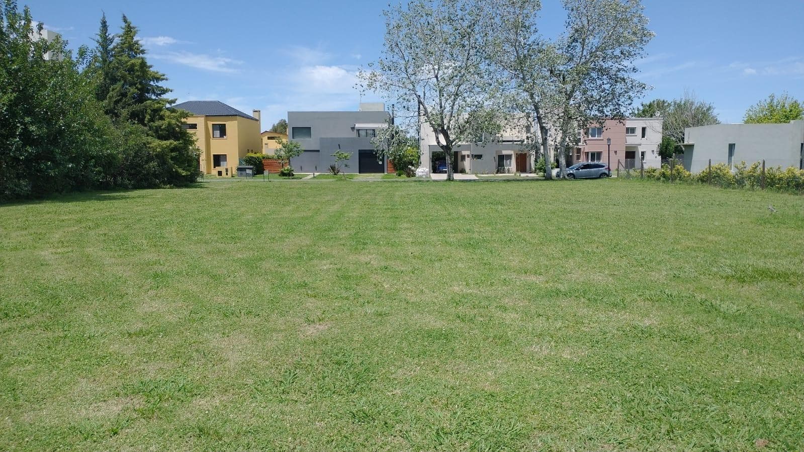 Lot for sale in the Campos de Esther gated community