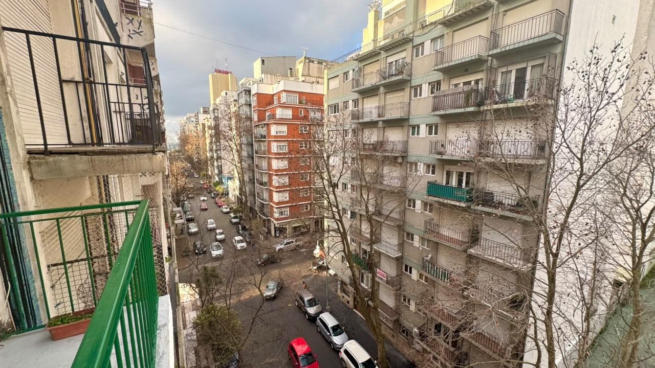 2-room apartment with a balcony facing the street