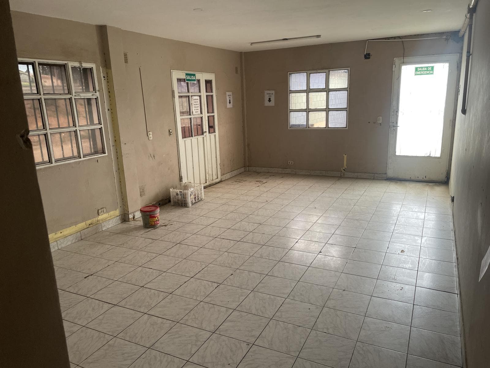Commercial Warehouse for Rent