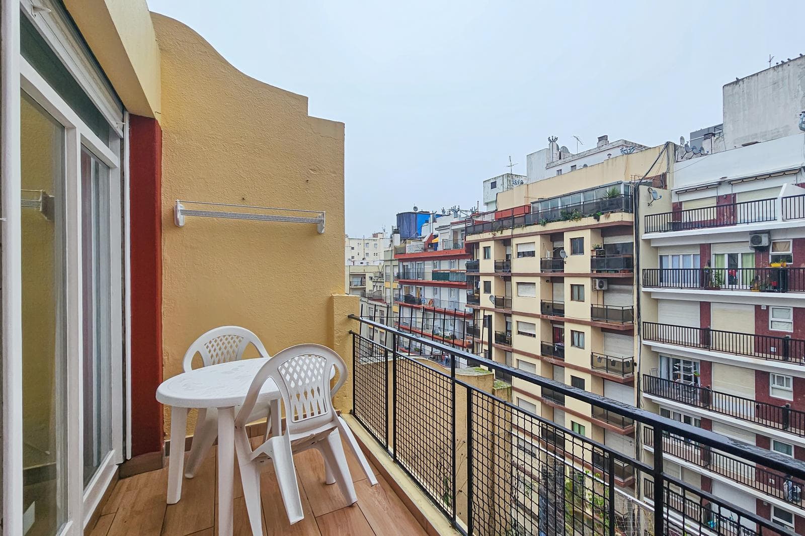 For Sale - Apartment - Plaza Colón - Renovated - Balcony