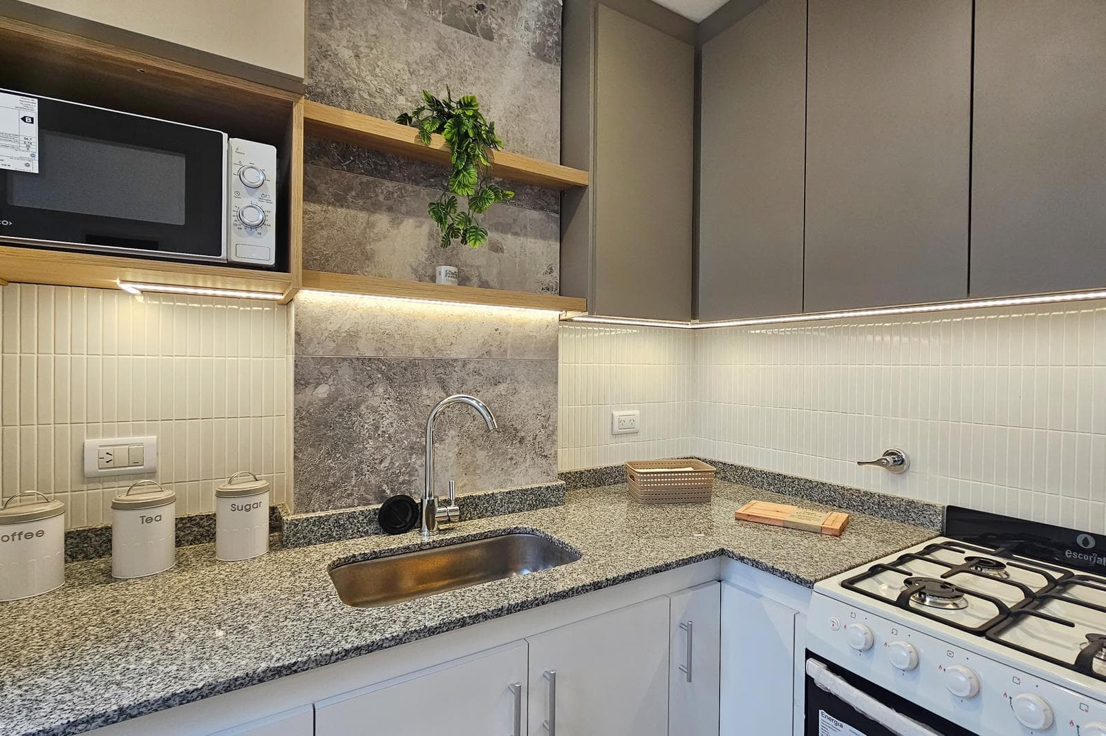 For Sale - Apartment - Plaza Colón - Renovated - Balcony