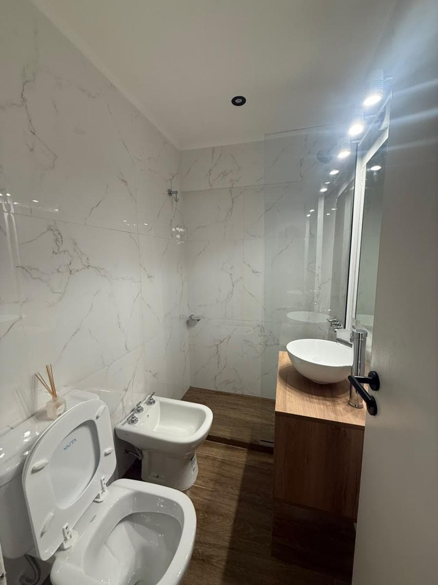 3-Room Apartment for Sale in Mar del Plata, Facing the Back of the Building, Fully Renovated to Look Like New