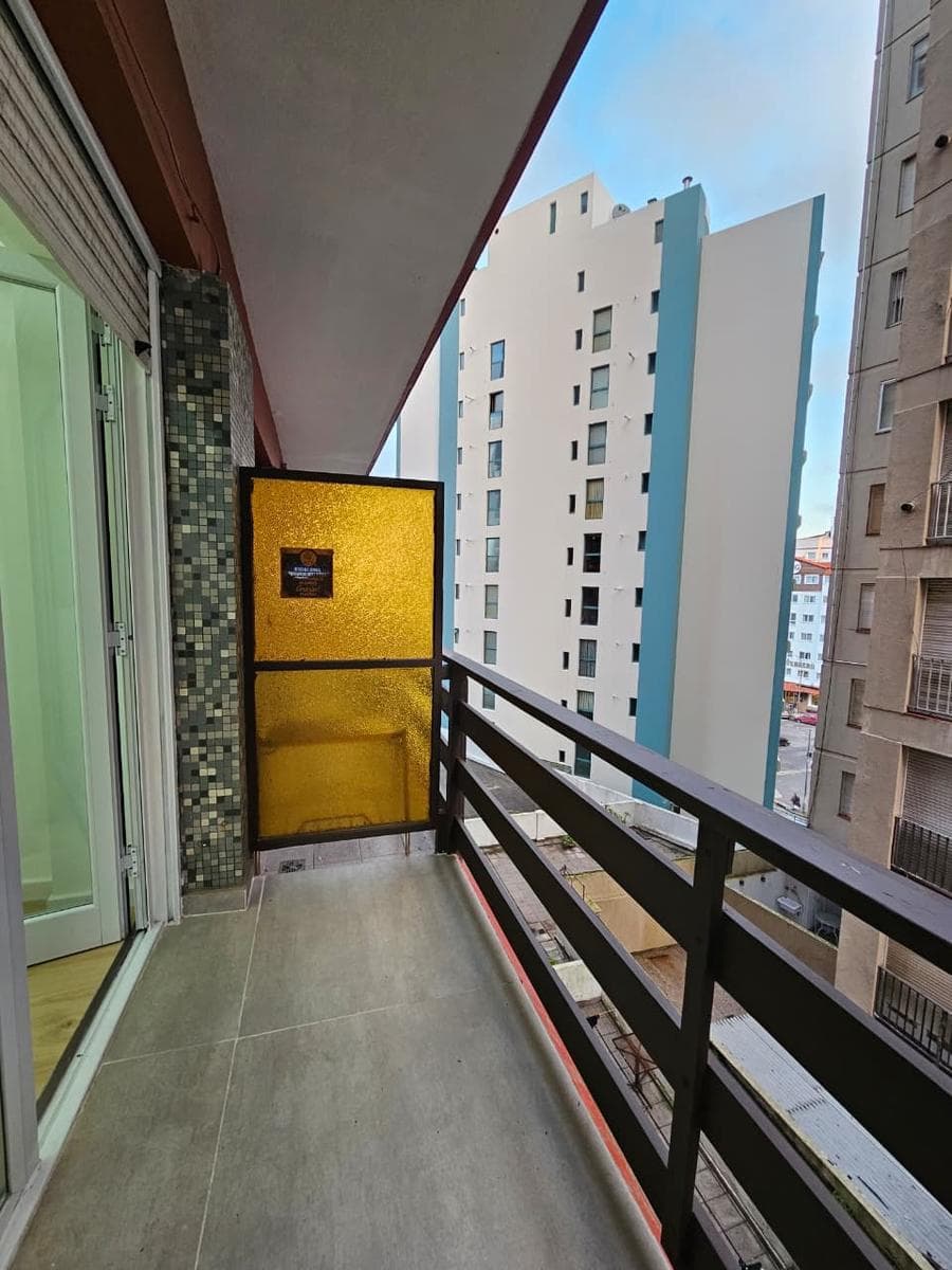 2-Room Apartment for Sale in Mar del Plata, Facing the Street with Ocean Views, Fully Renovated to Look Like New