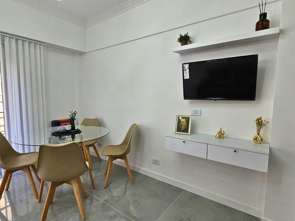 3-Room Apartment for Sale in Mar del Plata, Facing the Street, with a Balcony—Renovated to Look Like New