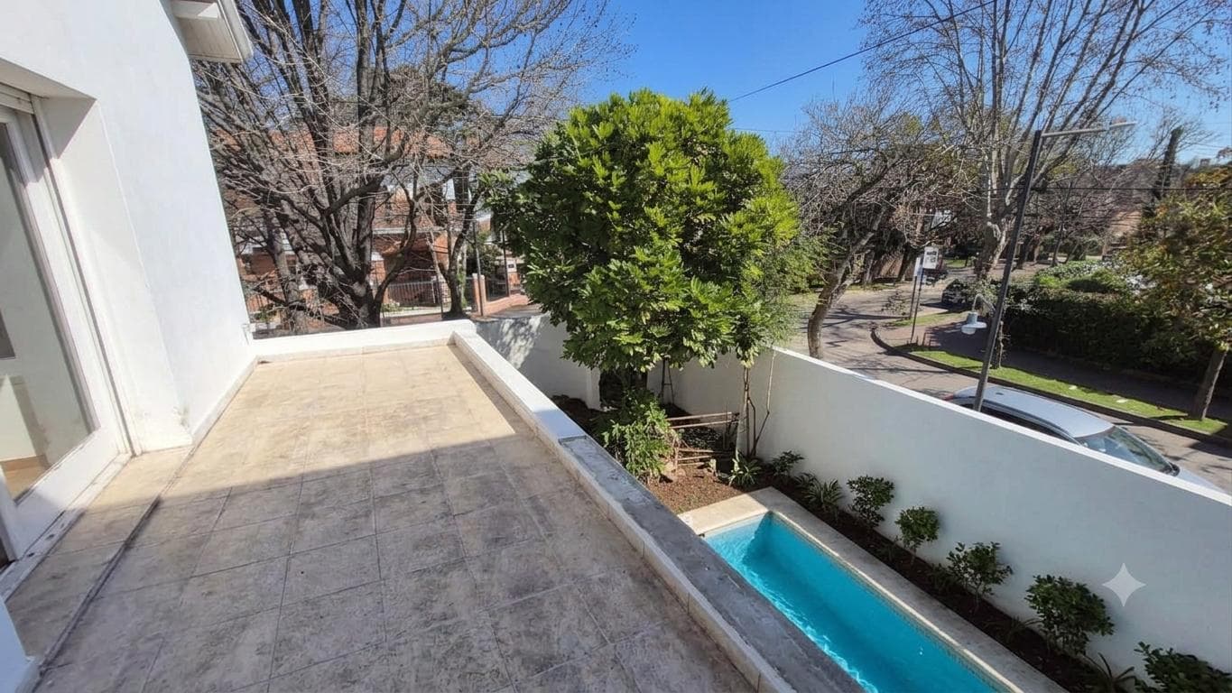 House for Sale on Martínez Vías near Libertador