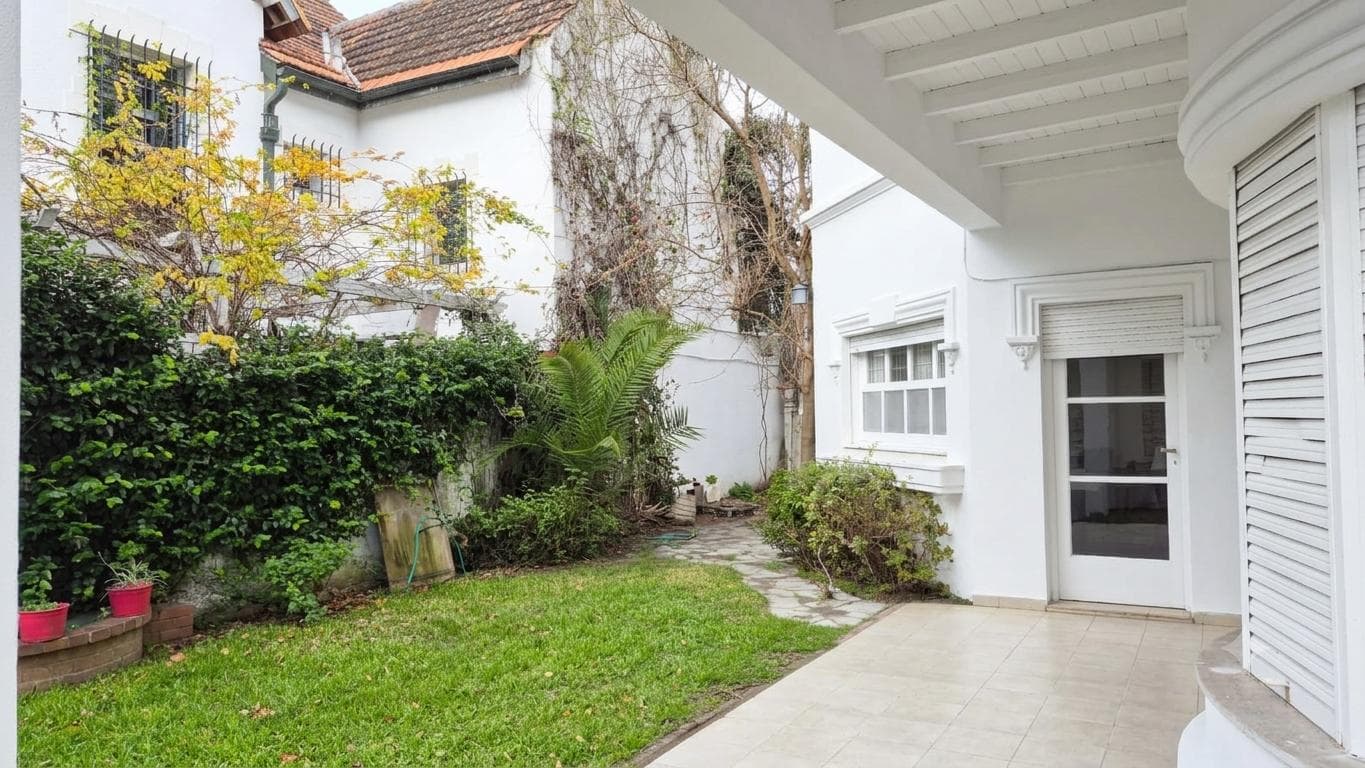 House for Sale on Martínez Vías near Libertador
