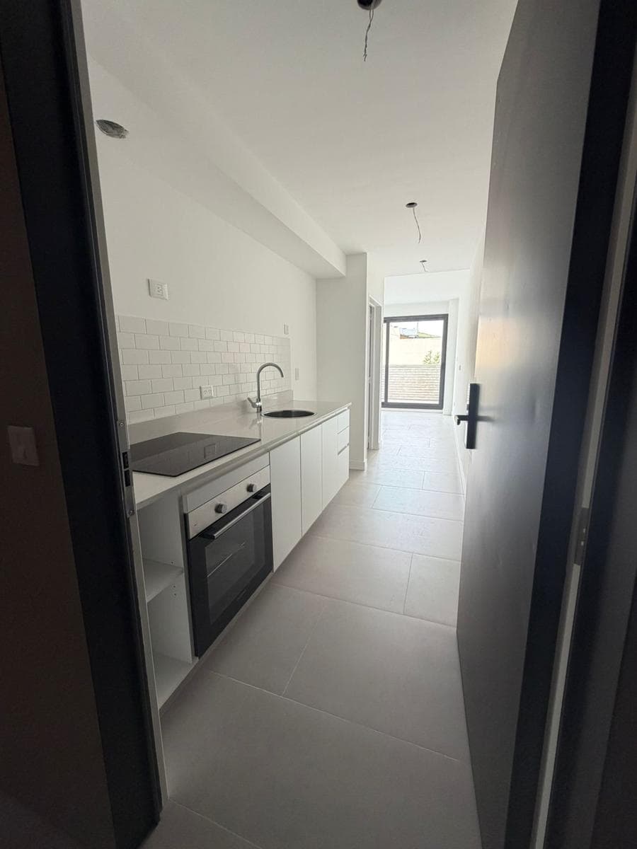 Studio apartment with balcony and terrace - Nuñez