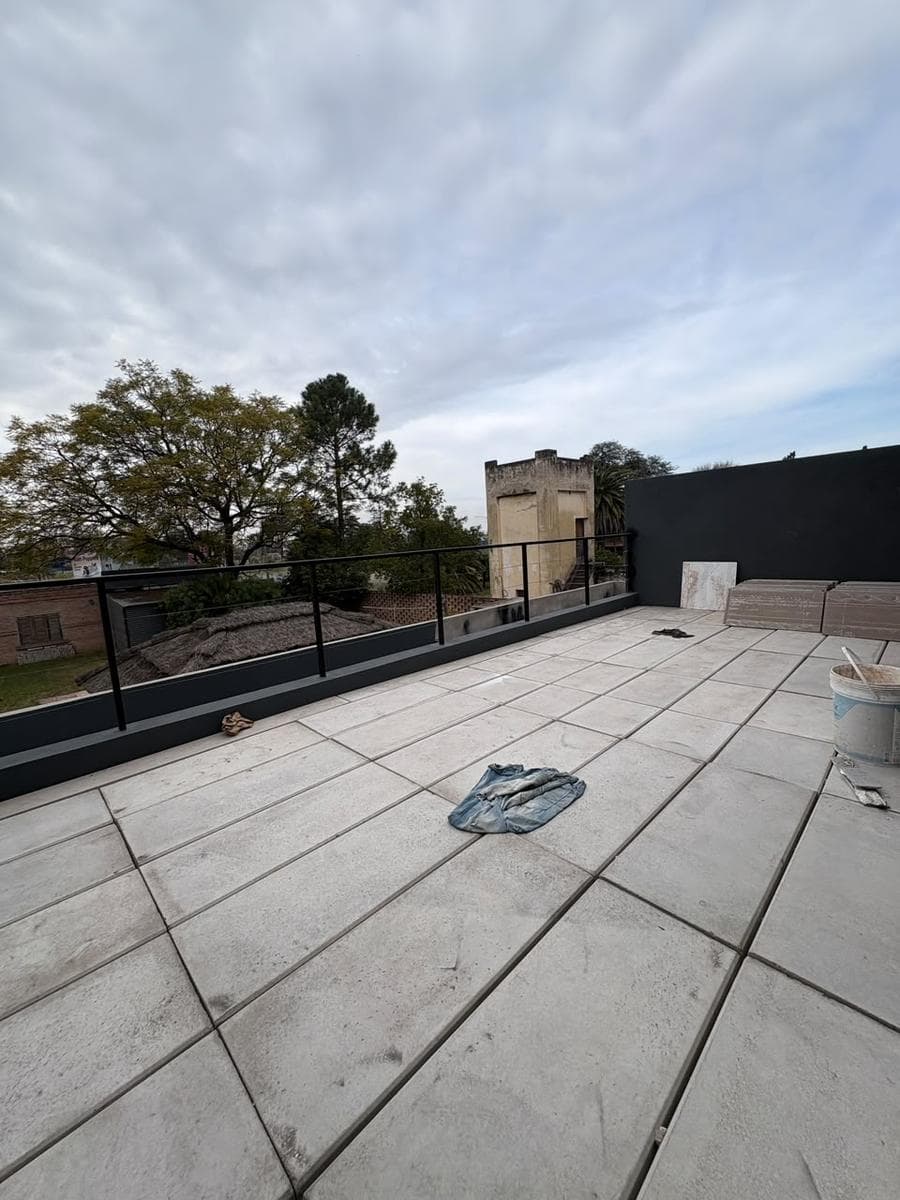 One-bedroom apartment with a terrace and garage, just a few meters from Sanatorio Allende