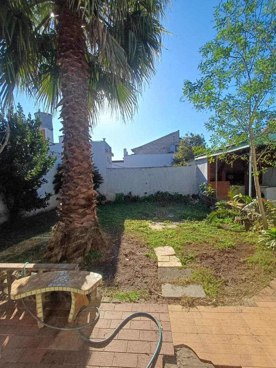 4-Bedroom House for Sale in Villa Adelina, with Garage and Yard