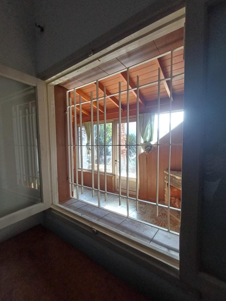 4-Bedroom House for Sale in Villa Adelina, with Garage and Yard
