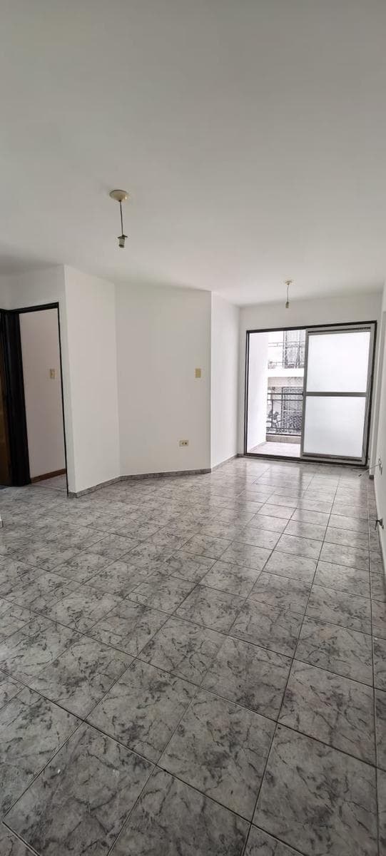 1-Bedroom Apartment for Rent with a Balcony in the Alberdi Neighborhood, Just a Few Meters from the Civil Registry Office
