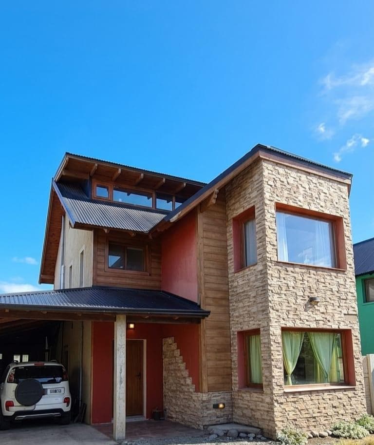 House for Sale in the Las Victorias Neighborhood - Bariloche