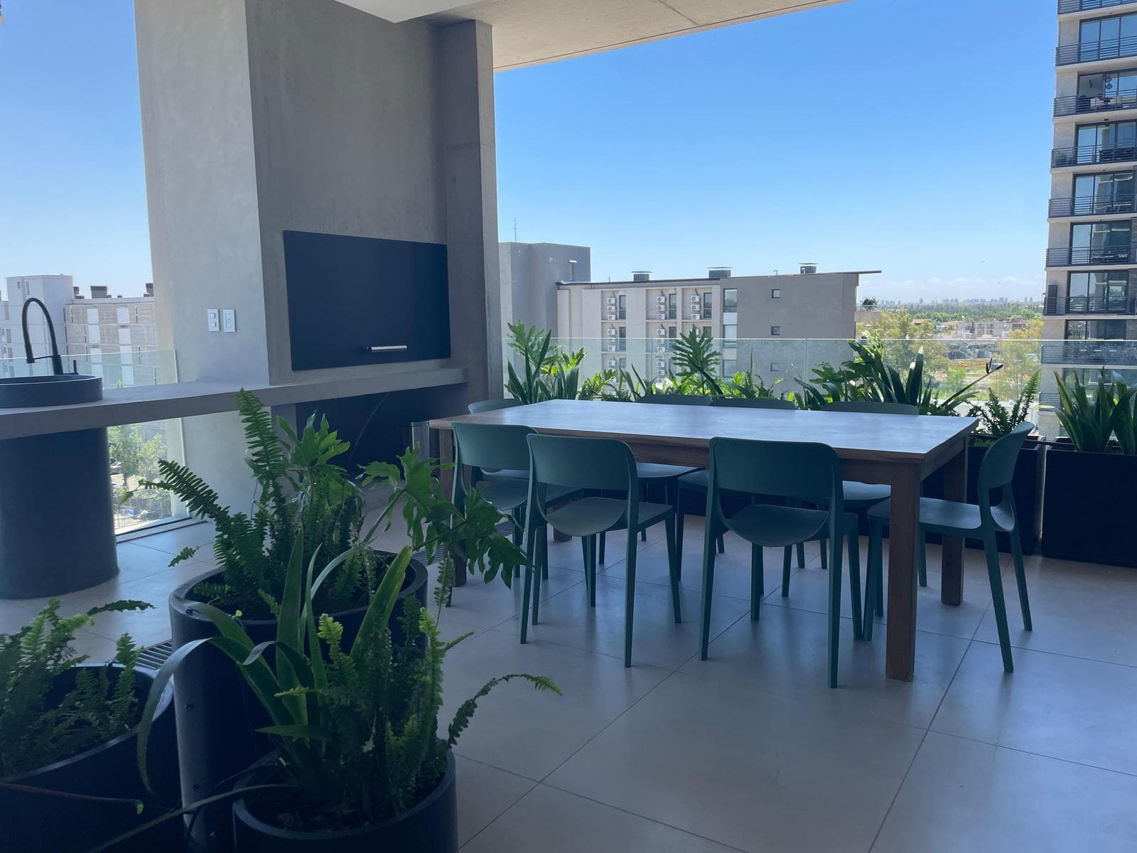 Apartment for Rent: SUITABLE FOR PROFESSIONALS
