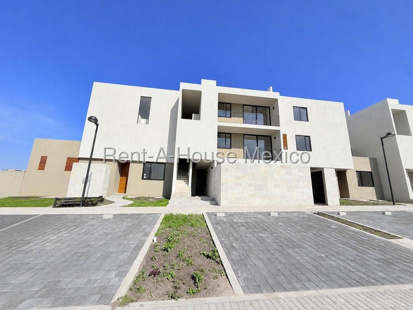 Caisa Apartment for Rent with Private Roof Garden. Altos de Juriquilla – Querétaro
