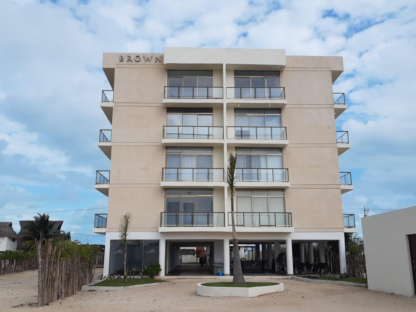 Apartment for sale in SAN BENITO BEACH, YUCATÁN, ON THE BEACHFRONT.