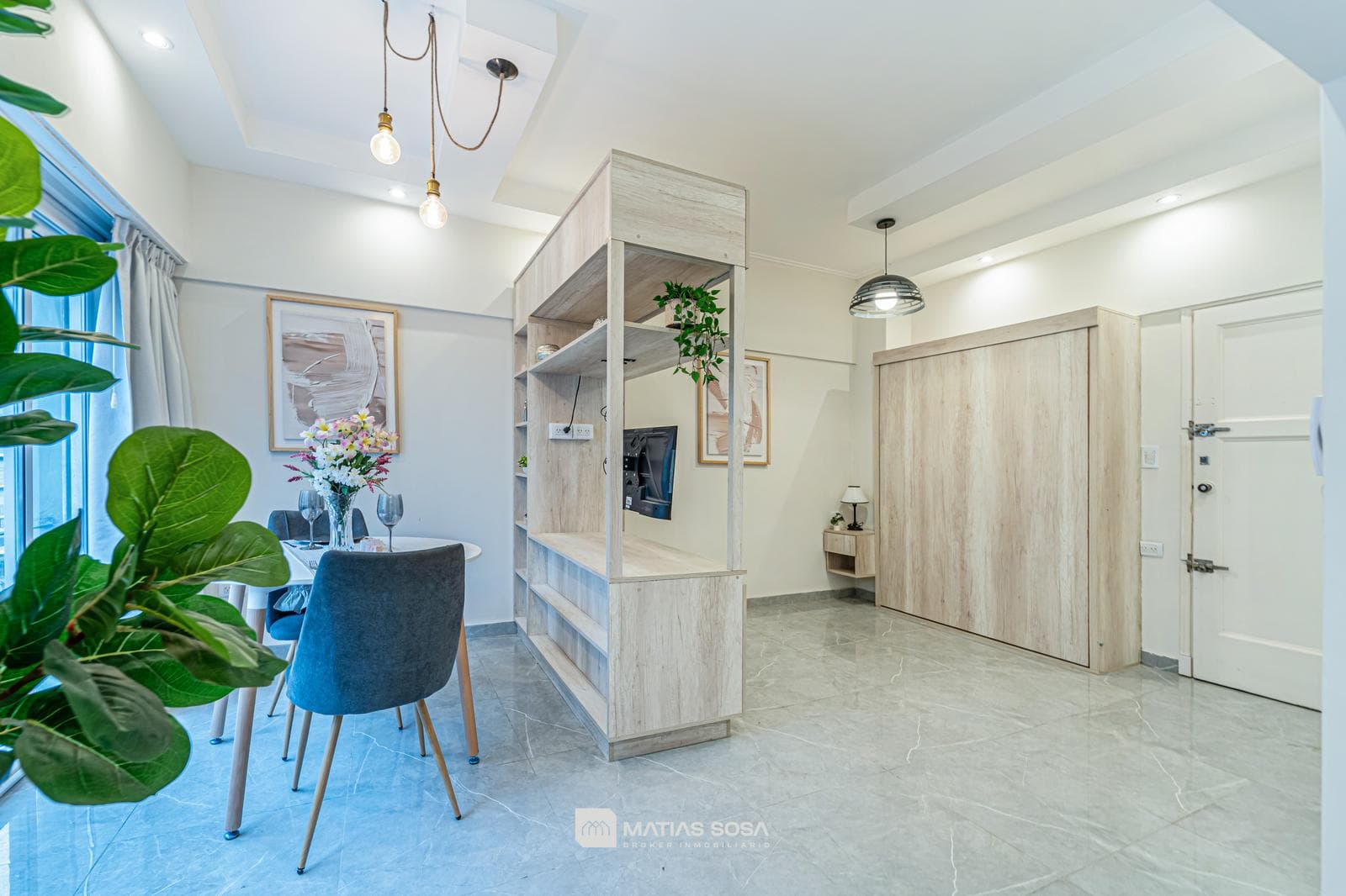 For Sale - 1-Room Apartment - Plaza Colón - Renovated