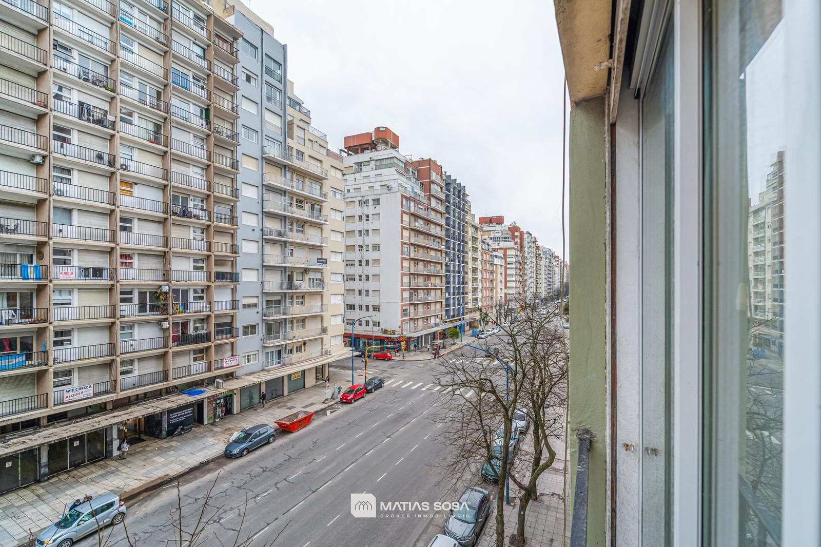 For Sale - 1-Room Apartment - Plaza Colón - Renovated