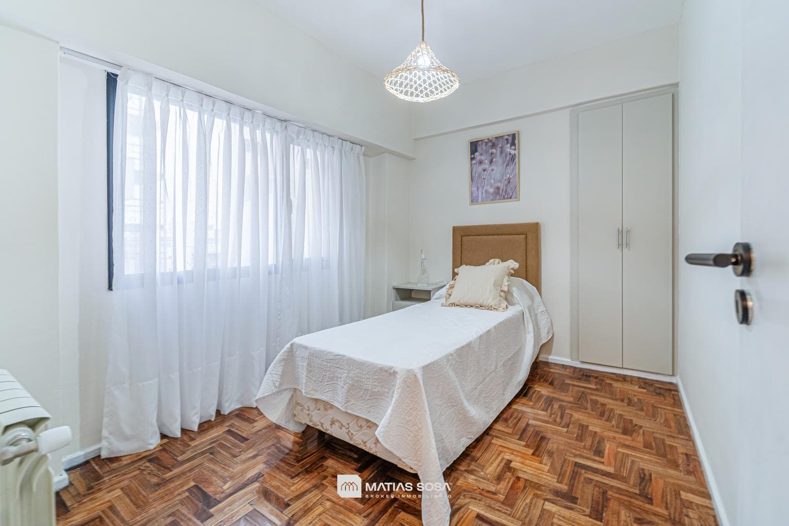 For Sale - 3-room apartment - On the main street - Renovated - Plaza Colón