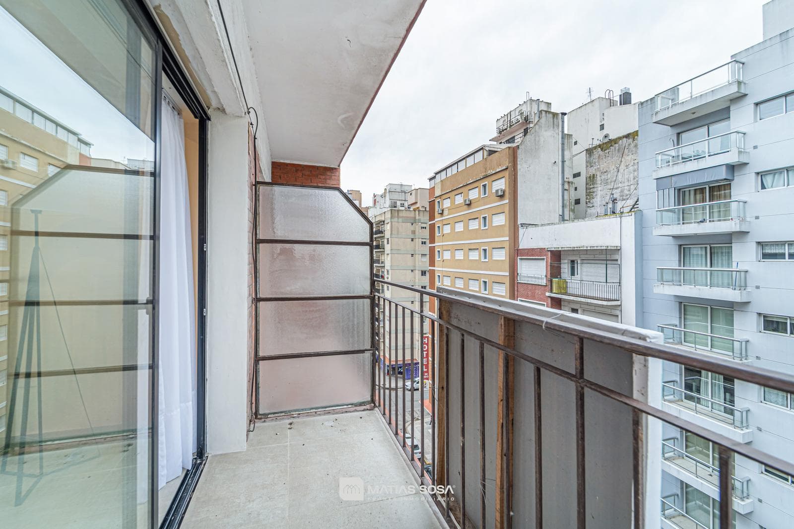 For Sale - 3-room apartment - On the main street - Renovated - Plaza Colón