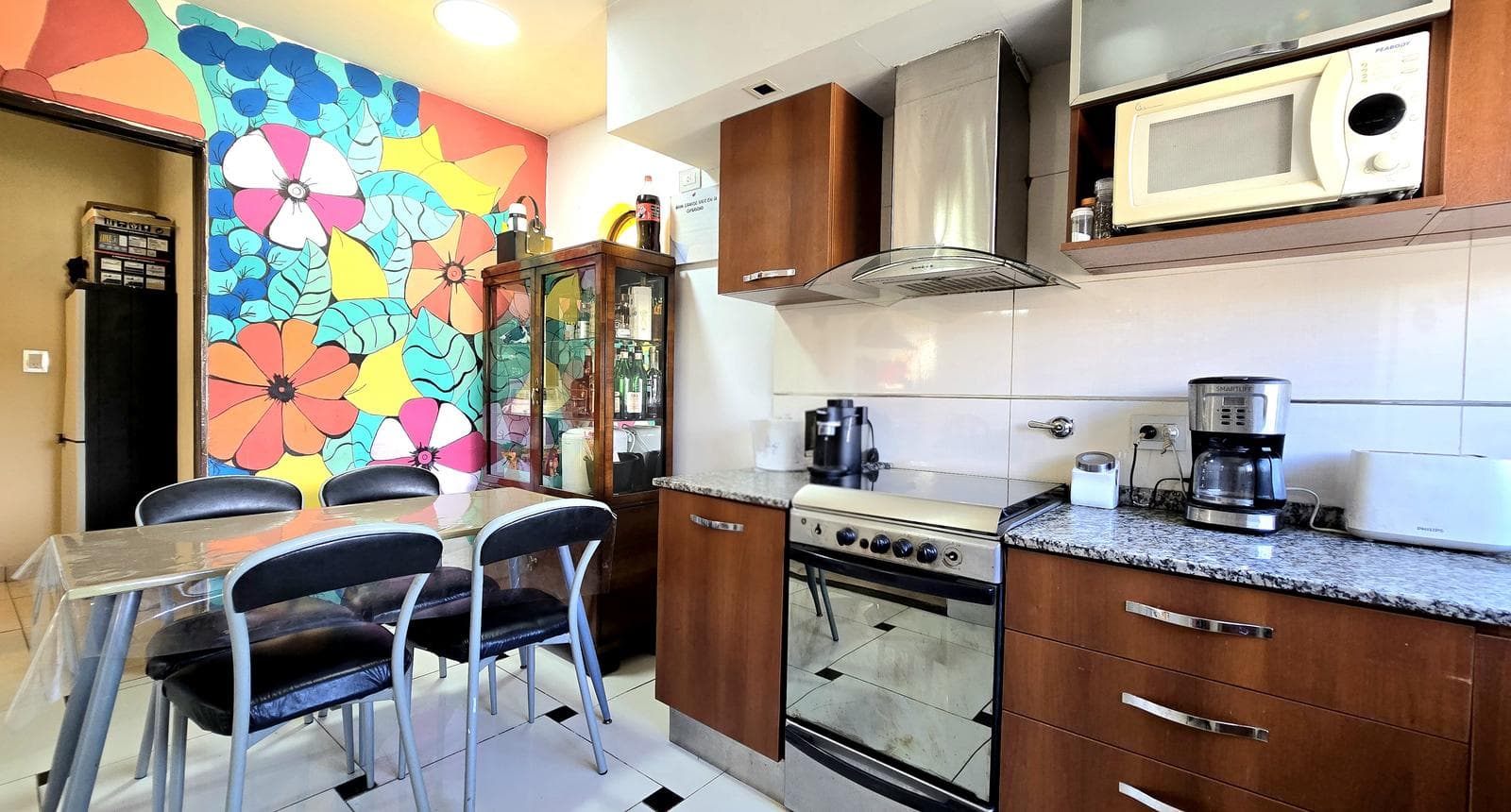 House for Sale in Monte Castro: 3 bedrooms, garage, and terrace