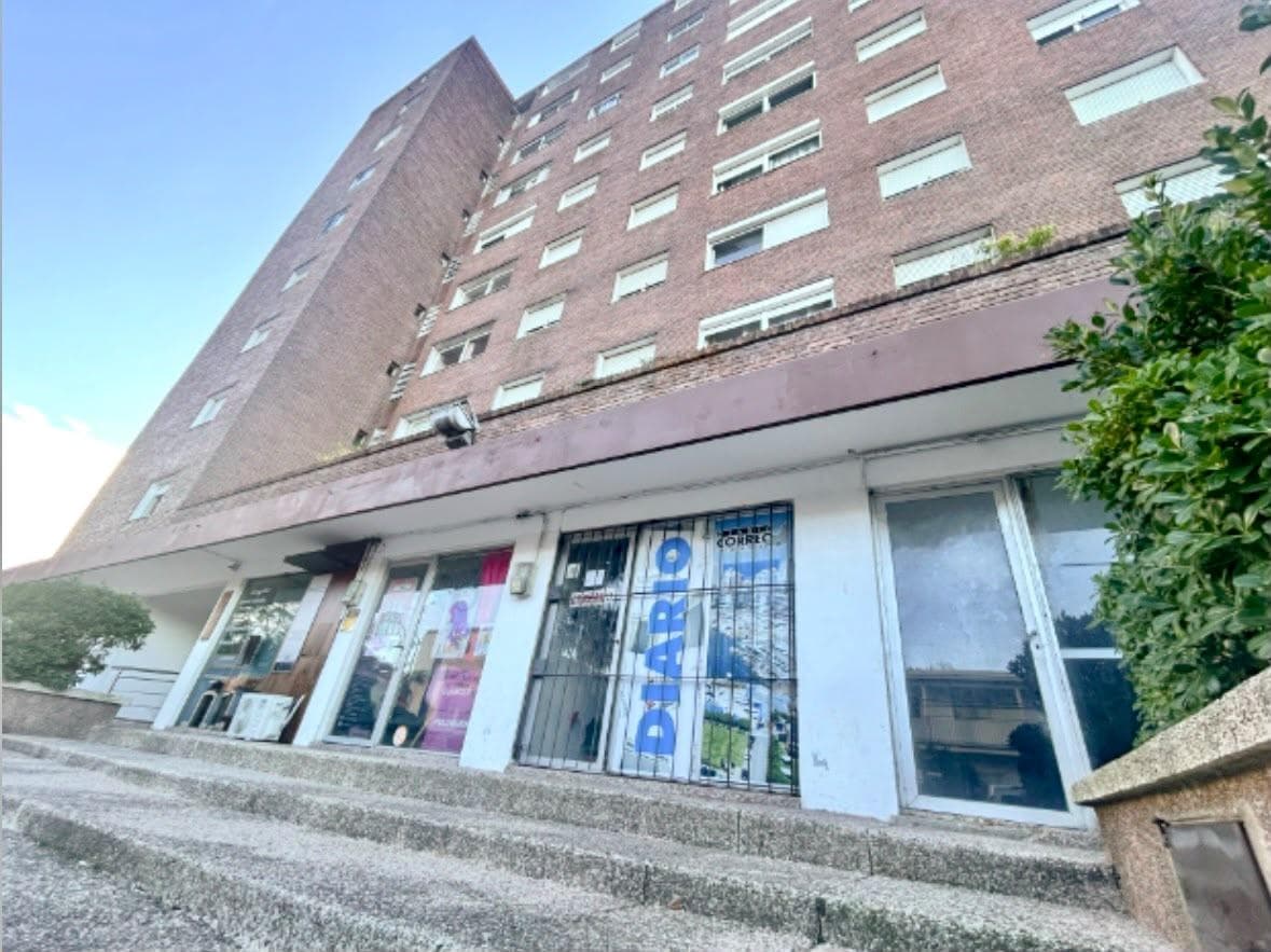 Unfurnished 2-bedroom apartment. Downtown Maldonado