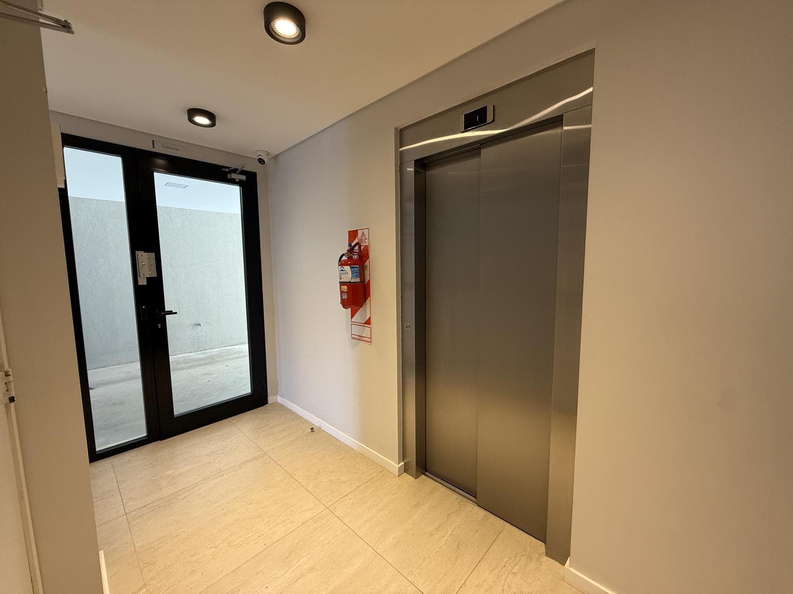BRAND-NEW 2-ROOM APARTMENT FOR RENT