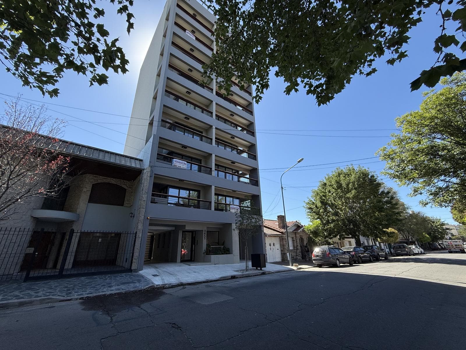 BRAND-NEW 2-ROOM APARTMENT FOR RENT
