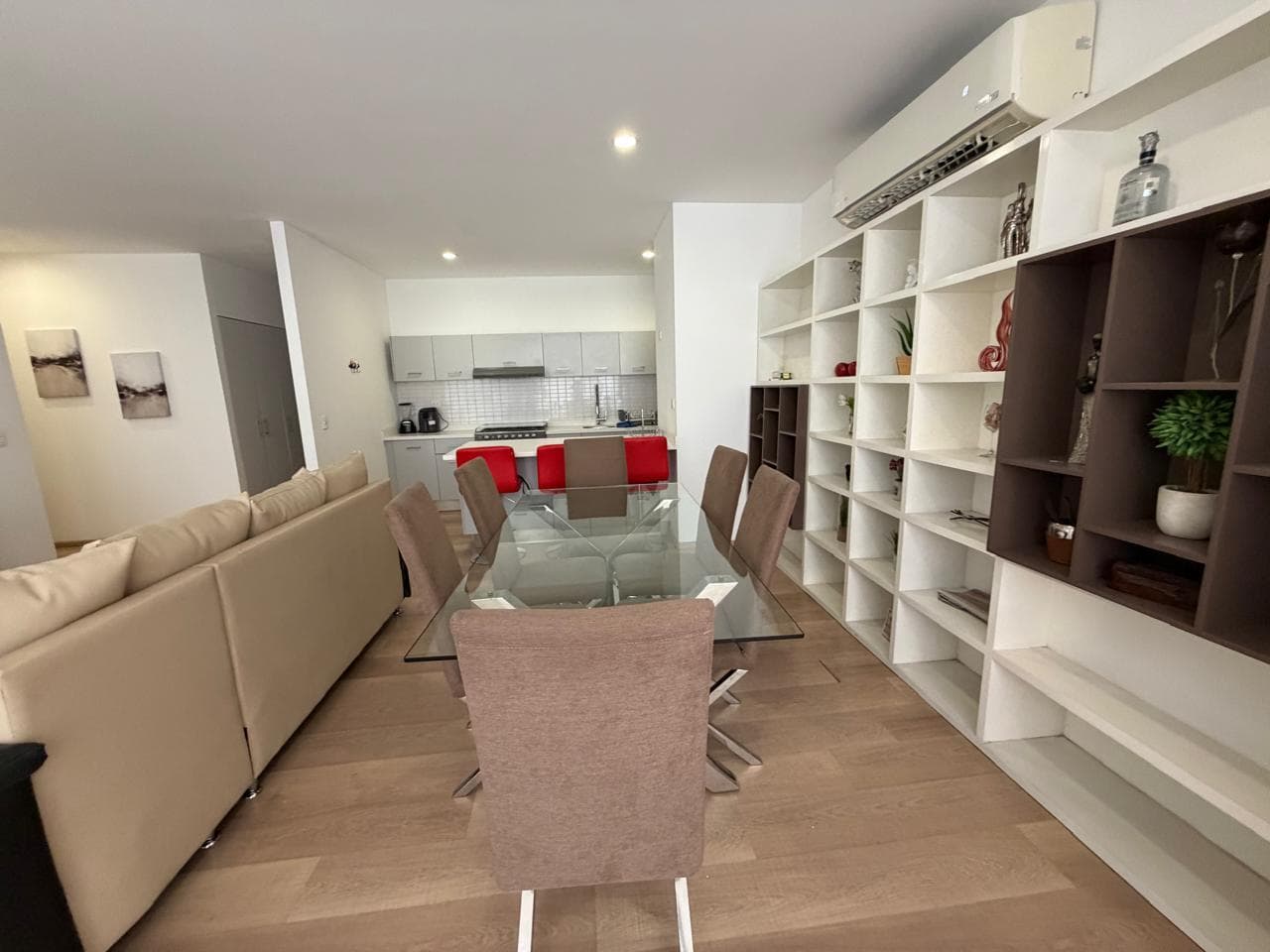 Apartment for Rent in Nuevo Sur, Javier Sanchez Building