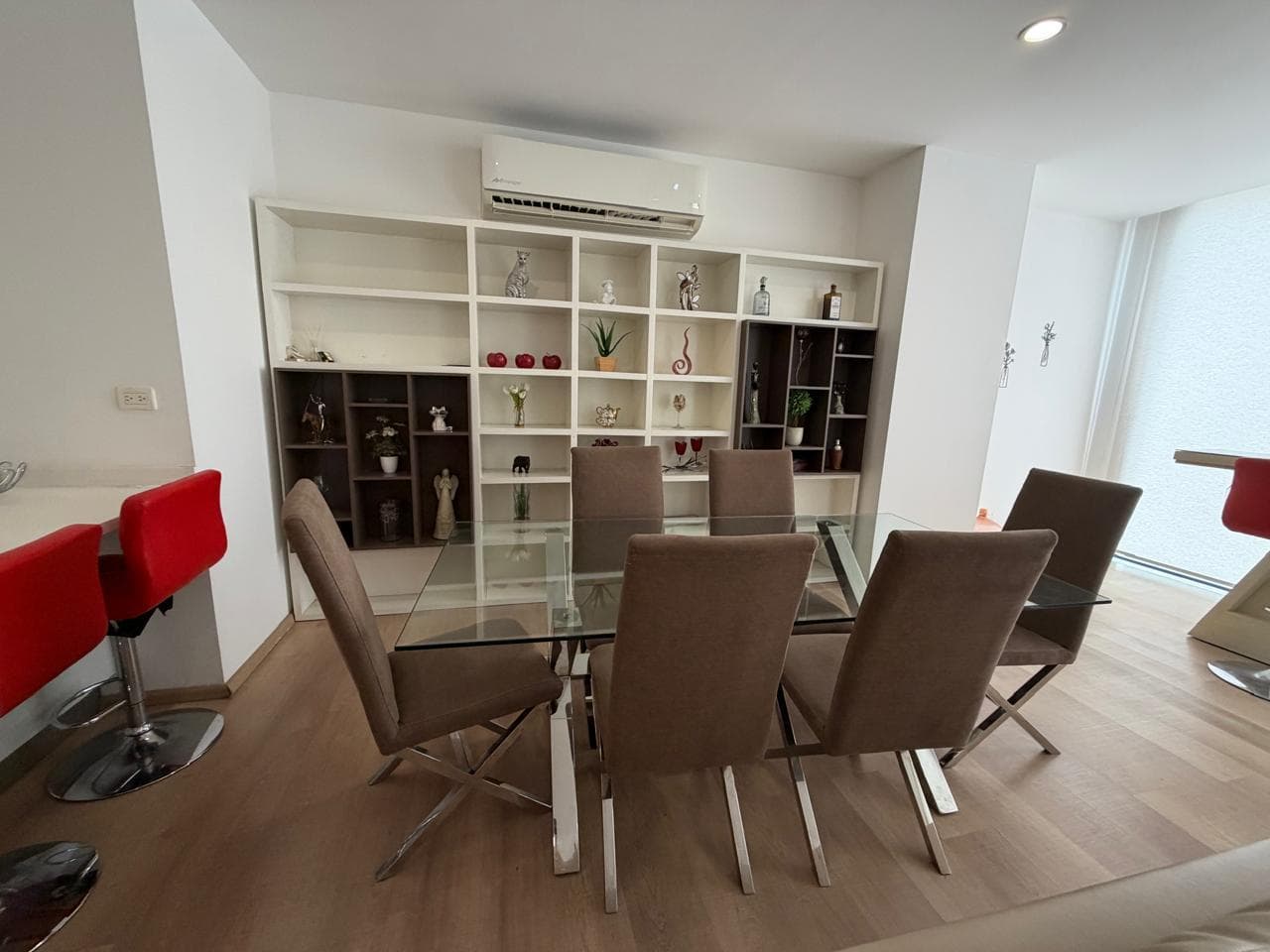 Apartment for Rent in Nuevo Sur, Javier Sanchez Building