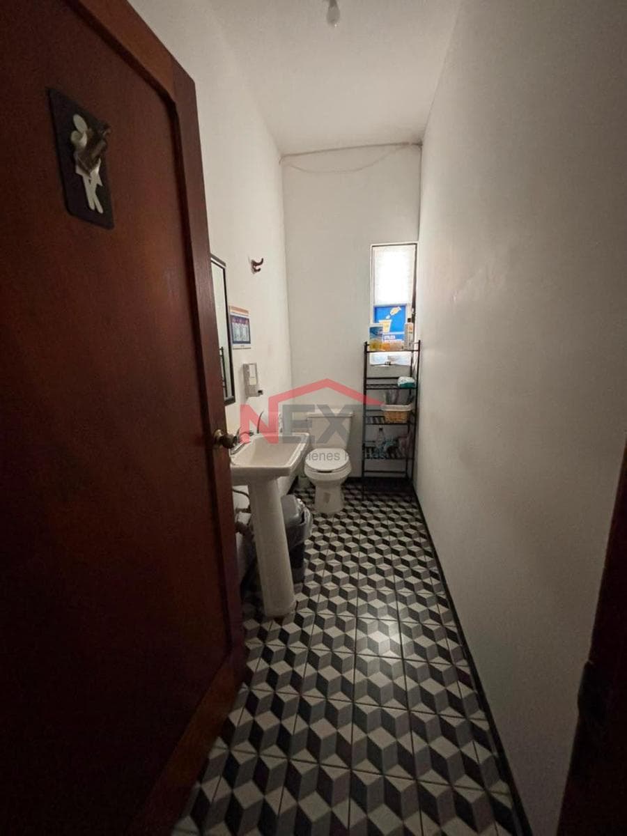 OFFICE FOR SALE IN COL. CENTENARIO