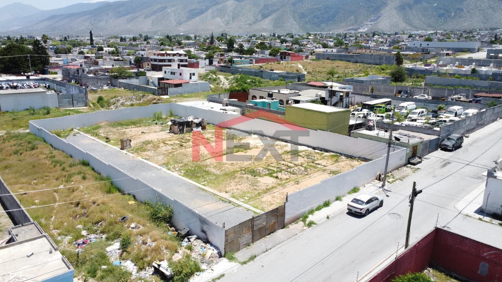 Land for Sale for Residential Development in the East (1,695 m)