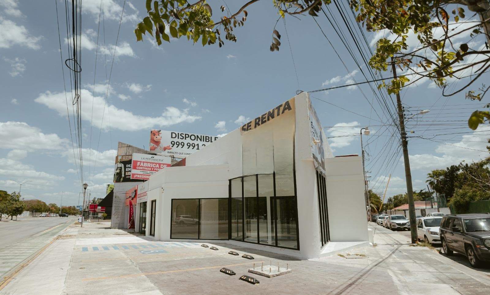 LOCAL COMERCIAL EN RENTA ESQUINA EN AVENIDA EN MERIDA YUCATAN