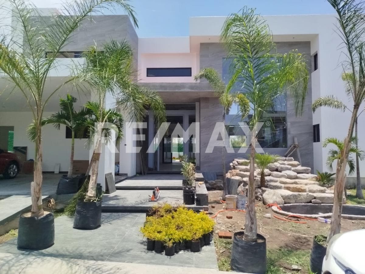 House for Sale in Morelos, Lomas de Cocoyoc Subdivision