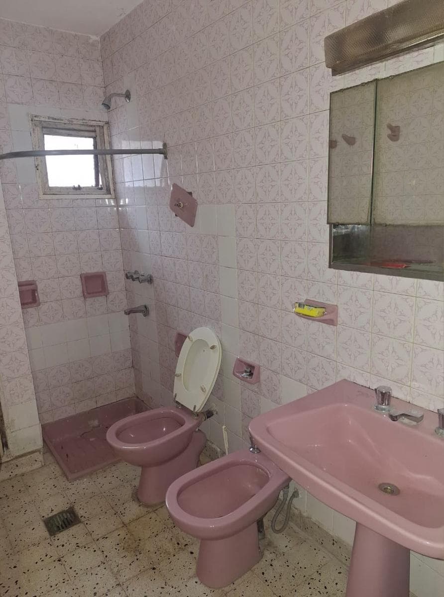 Great Opportunity! House in need of renovation in Lomas de San Martín