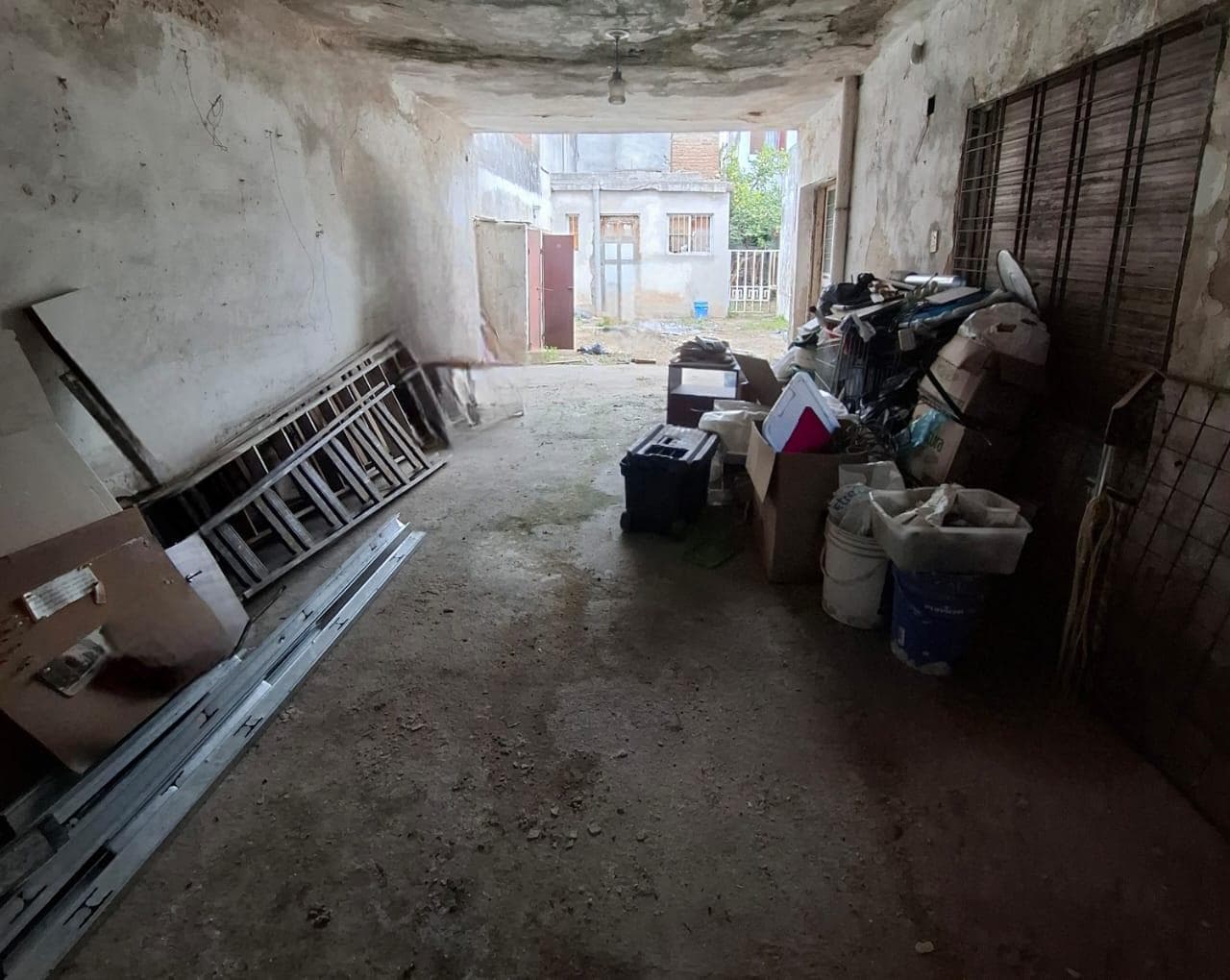 Great Opportunity! House in need of renovation in Lomas de San Martín