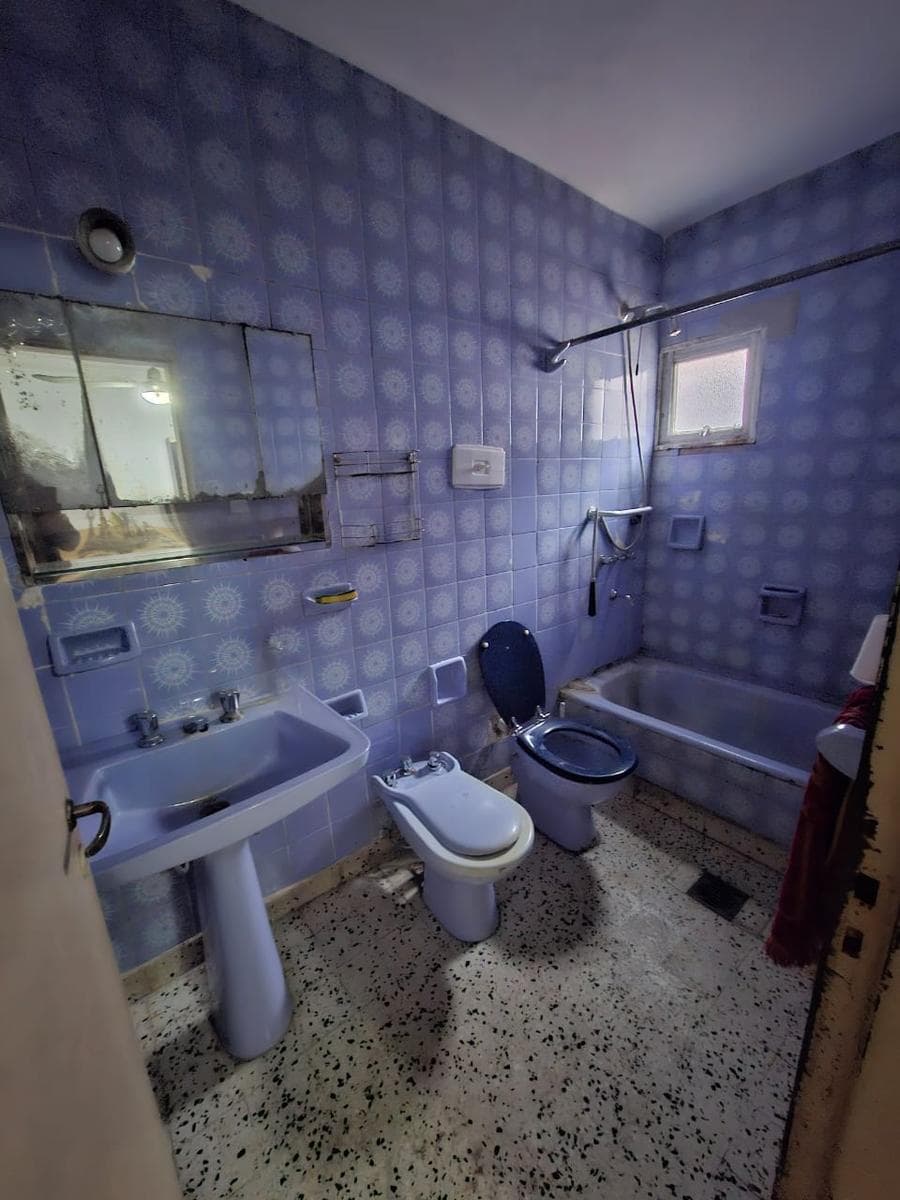 Great Opportunity! House in need of renovation in Lomas de San Martín