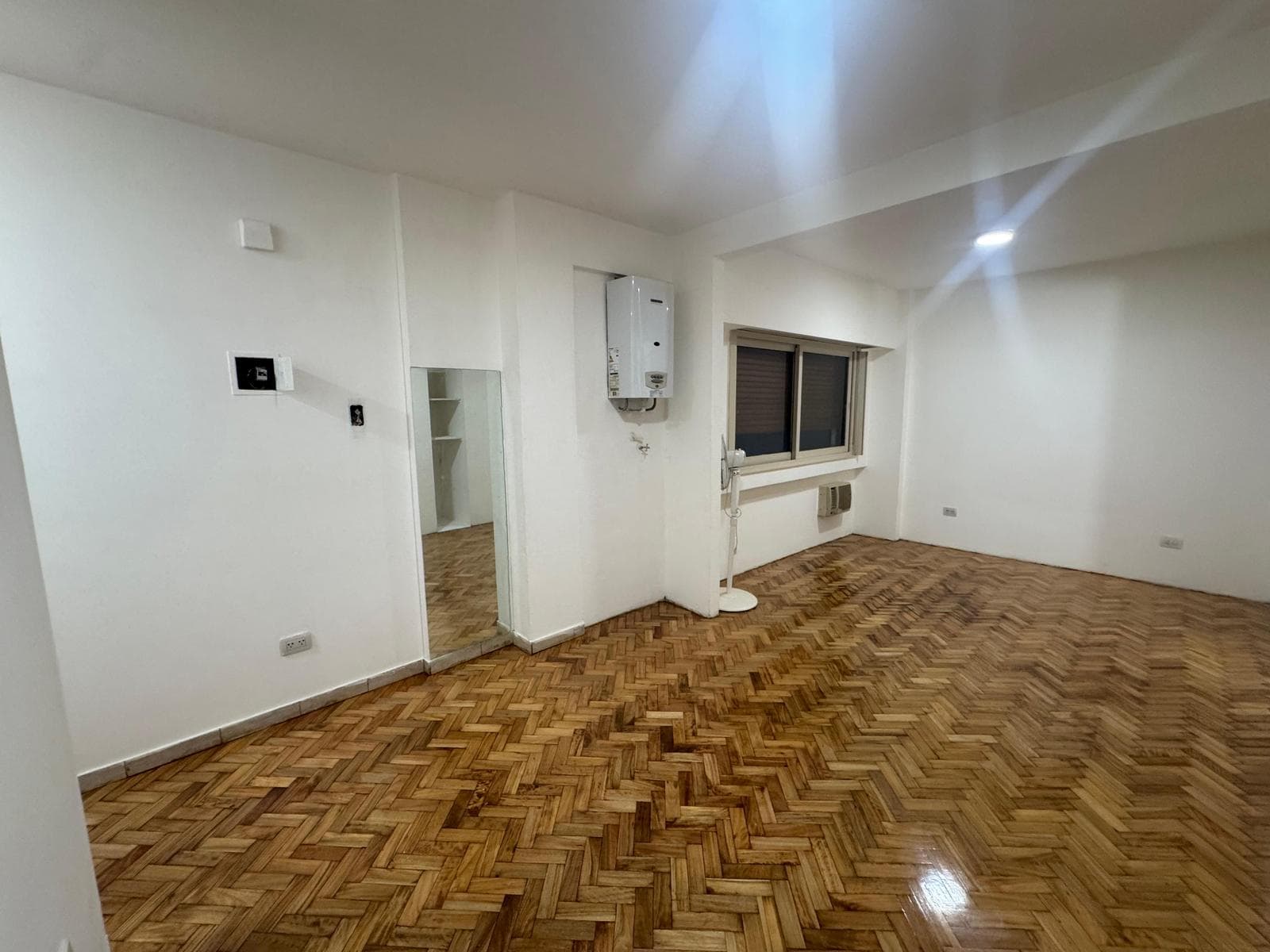 1-ROOM APARTMENT, NO MAINTENANCE FEES