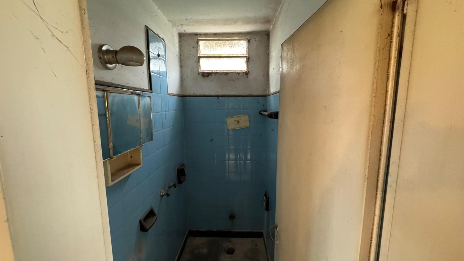 2-bedroom house in need of renovation, Arguello