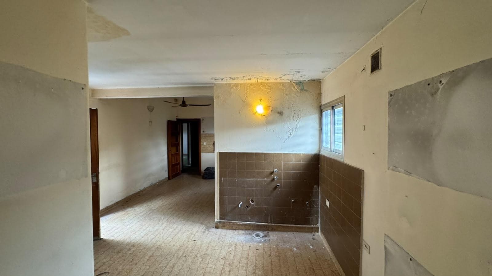 2-bedroom house in need of renovation, Arguello