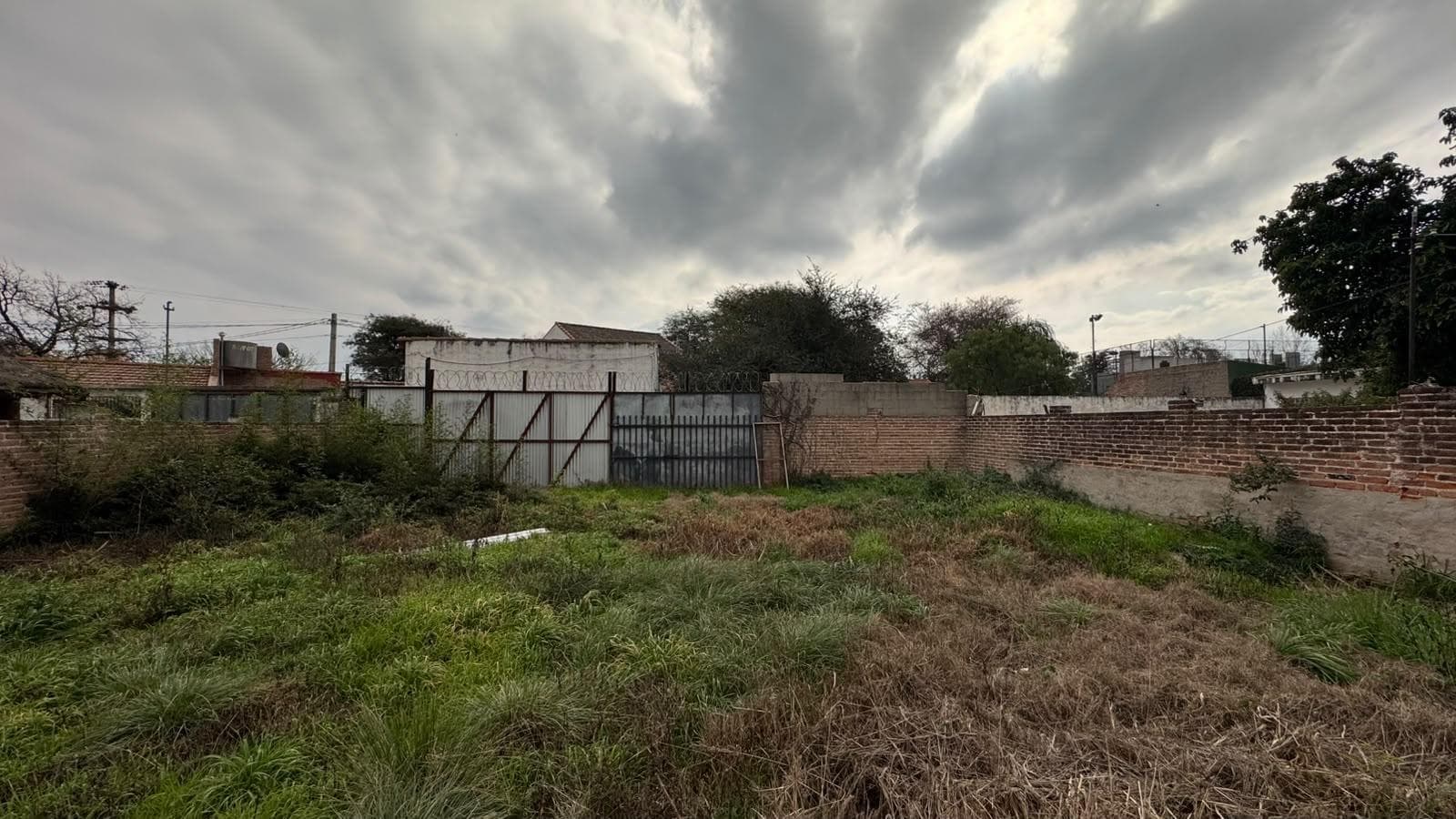 2-bedroom house in need of renovation, Arguello