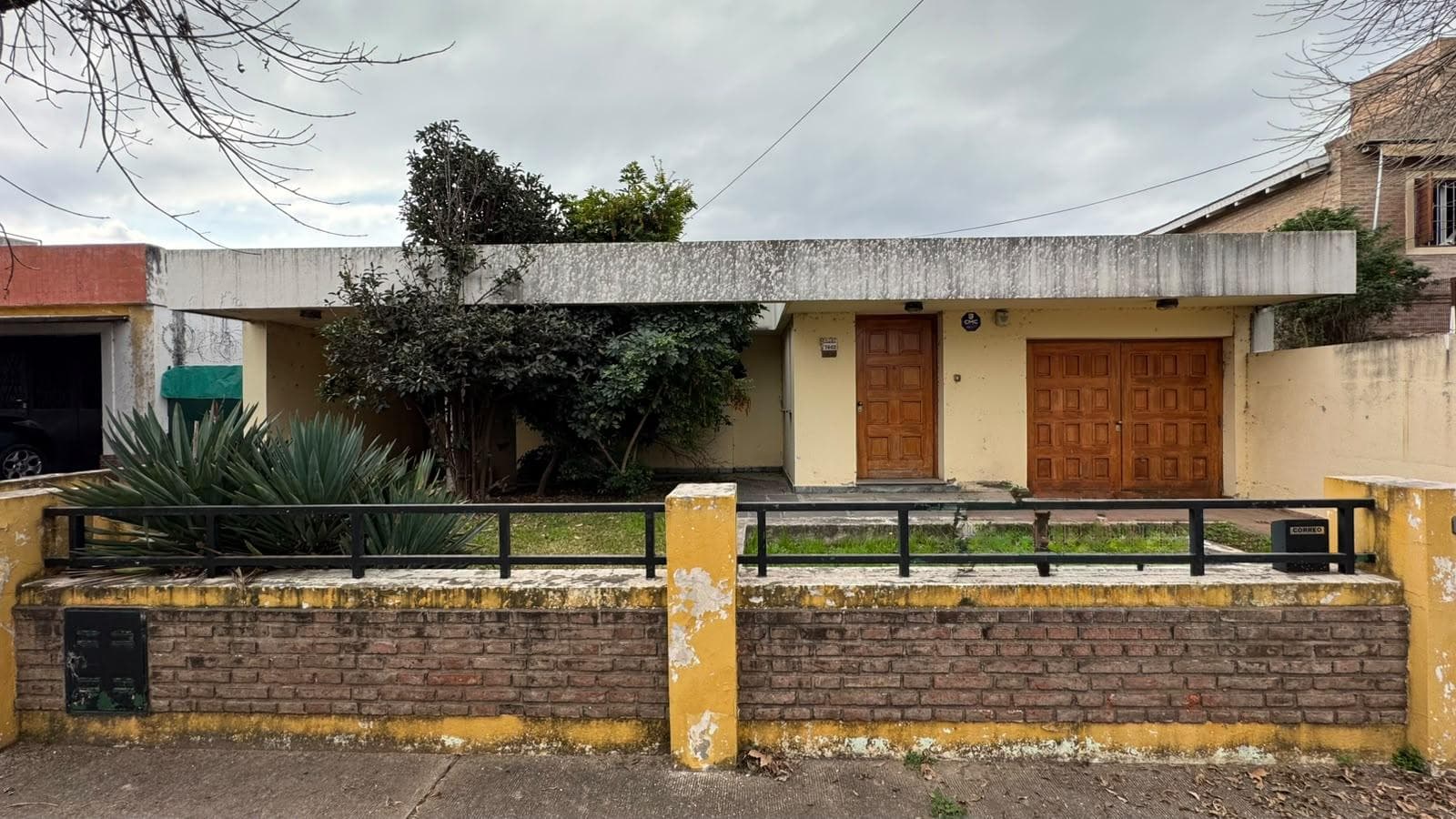 2-bedroom house in need of renovation, Arguello